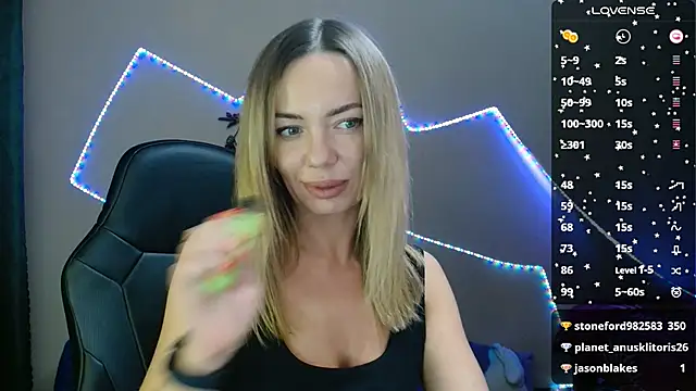 Snapshot of Daria_Spring chatting on February 20, 9:53 pm Daria Spring online show from February 20, 9:53 pm
