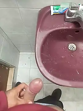 Snapshot of xxierra chatting on December 18, 9:08 pm xxierra online show from December 18, 9:08 pm