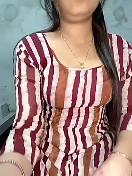 Shanaya Hotty online show from January 28, 8:47 pm