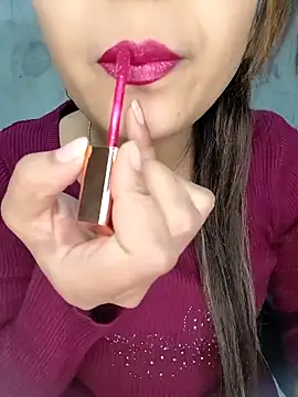 Shanaya Hotty online show from February 28, 6:20 pm