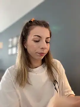 Mia Ethan online show from June 11, 7:17 am