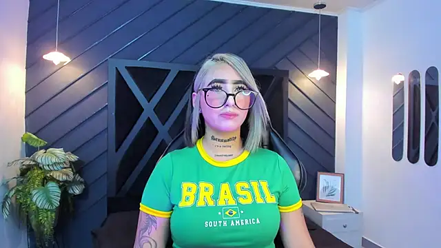 Alahia Dangelo online show from September 12, 11:21 am