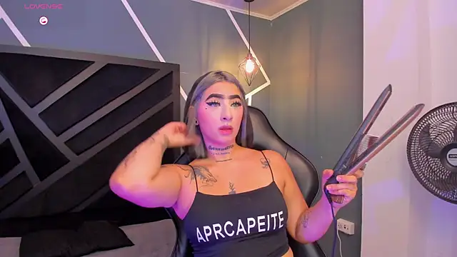 Alahia Dangelo online show from September 24, 11:35 am