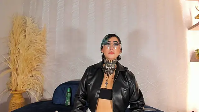 Alahia Dangelo online show from May 27, 5:43 pm