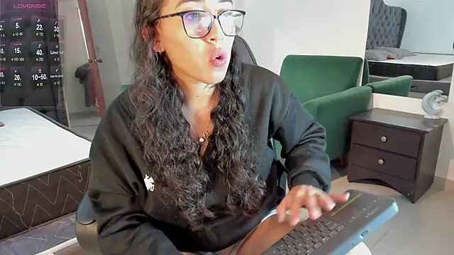  maria foxx  online show from October 23, 7:23 pm