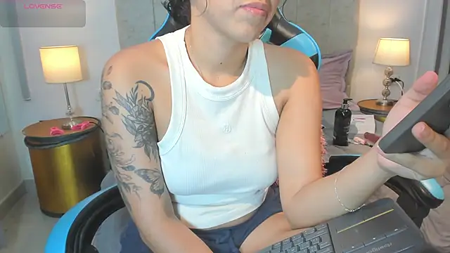 Snapshot of _maria_foxx_ chatting on February 9, 7:07 pm maria foxx online show from February 9, 7:07 pm