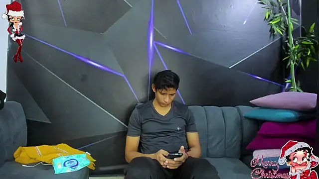 Snapshot of playsgirlhot chatting on November 4, 11:15 pm playsgirlhot online show from November 4, 11:15 pm