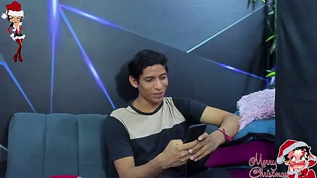 Snapshot of playsgirlhot chatting on November 14, 11:13 pm playsgirlhot online show from November 14, 11:13 pm