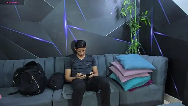 playsgirlhot online show from March 9, 11:09 pm