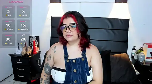 Snapshot of _ValeryStone_ chatting on December 5, 1:03 am  ValeryStone  online show from December 5, 1:03 am