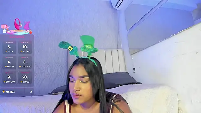 kayna gomez online show from March 17, 7:06 pm