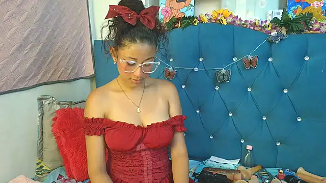 Milkdulce1 online show from April 16, 3:02 pm