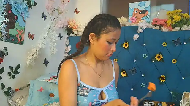Milkdulce1 online show from May 26, 1:29 pm