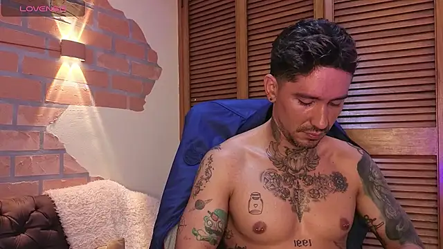 Dylanstonne online show from November 29, 8:45 pm