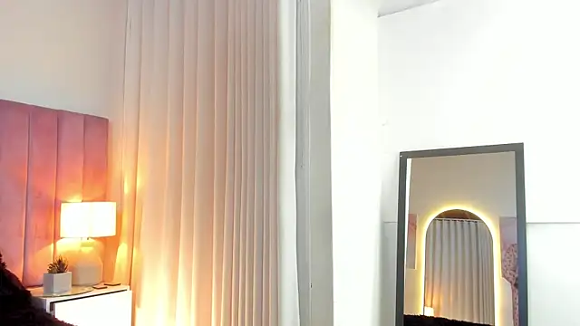 Aleja arango1 online show from February 11, 6:55 pm