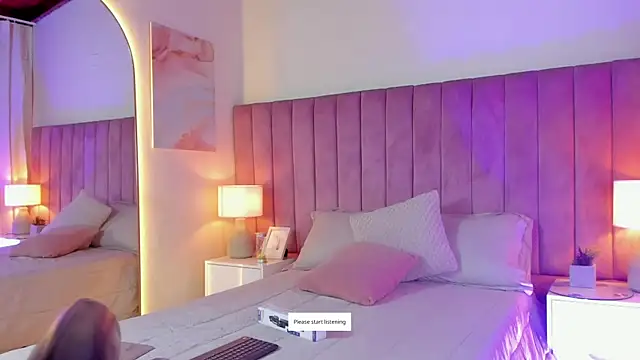 Aleja arango1 online show from March 5, 4:35 pm