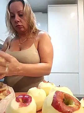 Sparkle2206 online show from November 7, 10:32 pm