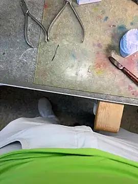 Snapshot of kareem0010 chatting on February 25, 2:00 pm kareem0010 online show from February 25, 2:00 pm