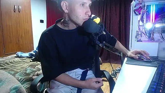esjrobles online show from March 22, 4:14 am