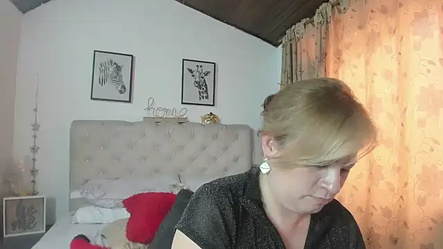 MonyCassius online show from February 17, 7:10 pm