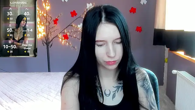 KarolinaBlacks online show from April 12, 5:23 am