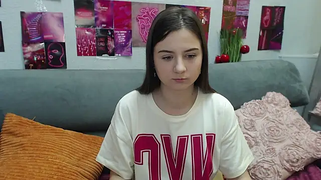 MilanaRoza online show from May 22, 4:52 am