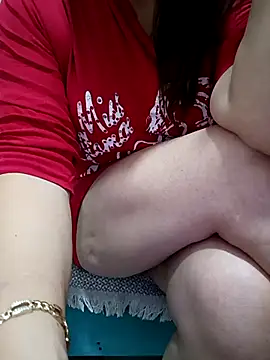 Snapshot of simay1111 chatting on November 26, 5:25 pm simay1111 online show from November 26, 5:25 pm