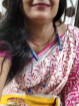 Snapshot of yoursweety09 chatting on April 20, 12:02 am yoursweety09 online show from April 20, 12:02 am