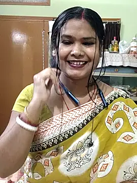 Snapshot of yoursweety09 chatting on April 24, 1:46 pm yoursweety09 online show from April 24, 1:46 pm