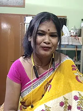 Snapshot of yoursweety09 chatting on May 5, 6:43 am yoursweety09 online show from May 5, 6:43 am