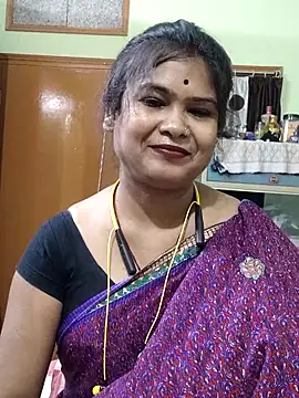 Snapshot of yoursweety09 chatting on May 16, 1:43 pm yoursweety09 online show from May 16, 1:43 pm