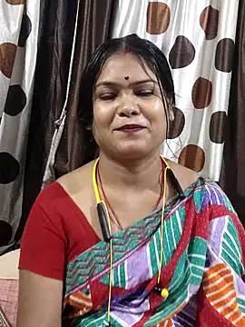 Snapshot of yoursweety09 chatting on May 26, 12:06 am yoursweety09 online show from May 26, 12:06 am