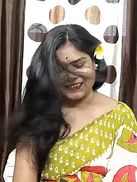 yoursweety09 online show from July 15, 7:24 am