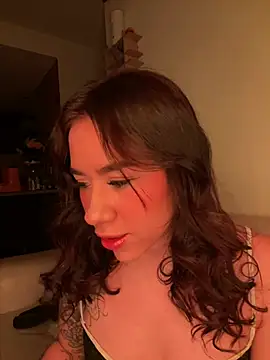 Snapshot of Im_Valen_Cute chatting on July 12, 2:46 am Im Valen Cute online show from July 12, 2:46 am