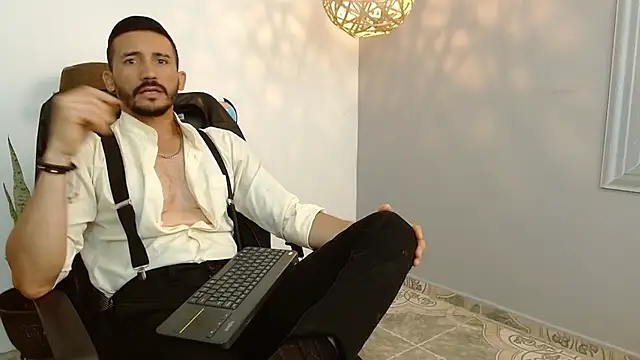 Reiko 85  online show from February 6, 6:13 pm