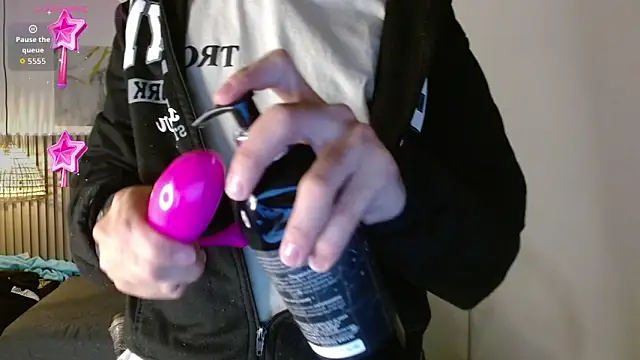 Dyla n18 online show from March 15, 8:15 pm