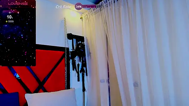 Snapshot of Ivyymmiller chatting on February 4, 3:22 am Ivyymmiller online show from February 4, 3:22 am