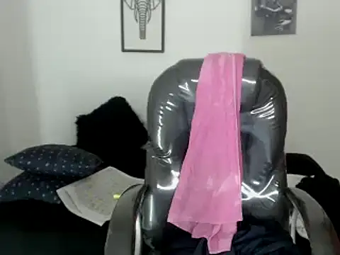 Milf karlye online show from January 20, 6:42 am