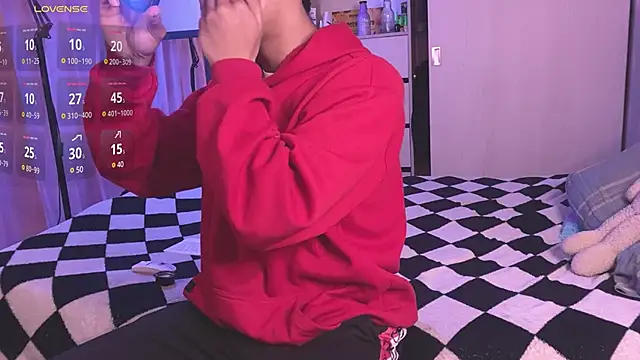 Snapshot of teobowny_ chatting on February 3, 1:08 pm teobowny online show from February 3, 1:08 pm