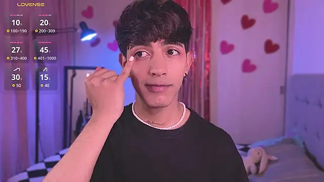 Snapshot of teobowny_ chatting on February 8, 2:38 pm teobowny online show from February 8, 2:38 pm