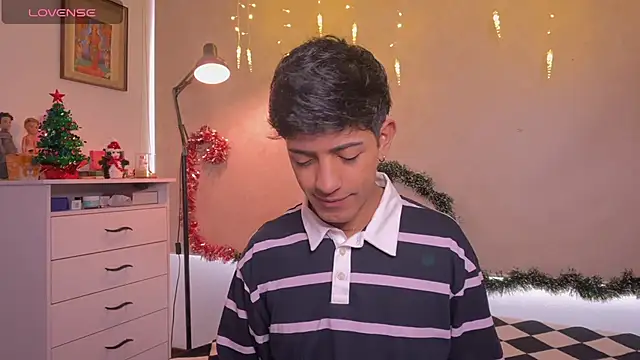 teobowny  online show from December 20, 1:07 pm