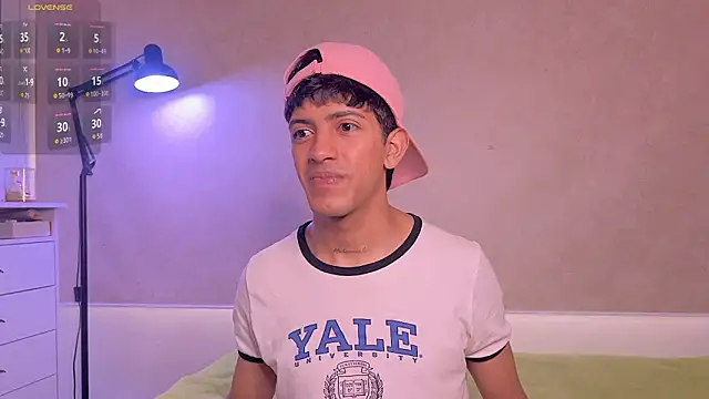 teobowny  online show from April 17, 10:35 pm