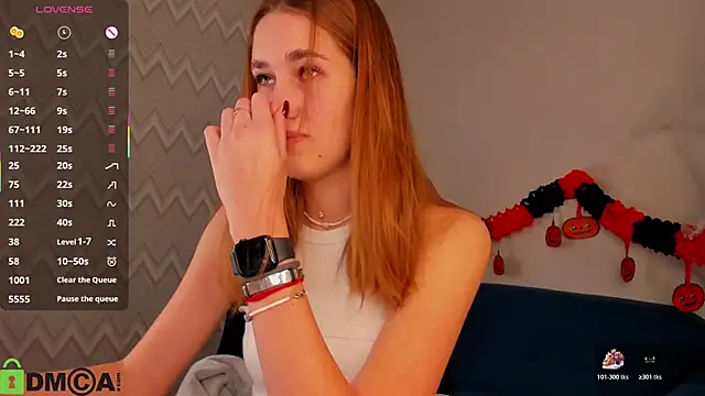 Jennifer Wadee online show from October 30, 11:38 pm