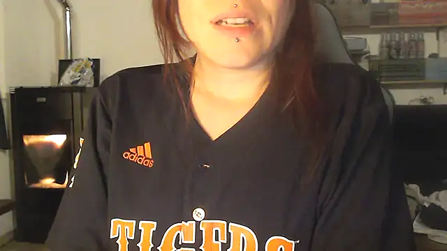 complicata mente online show from January 4, 8:48 pm