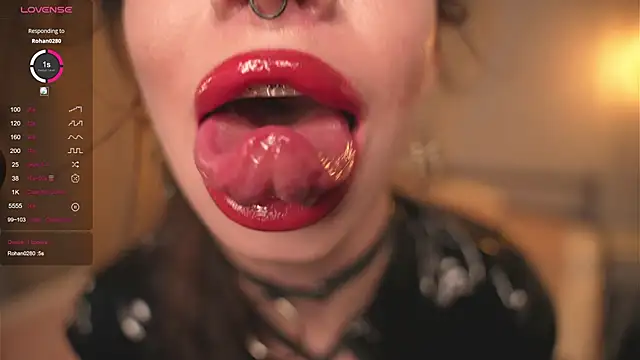 Devilsss toy online show from October 25, 4:02 pm