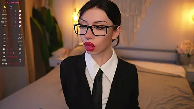 Devilsss toy online show from November 18, 4:00 pm