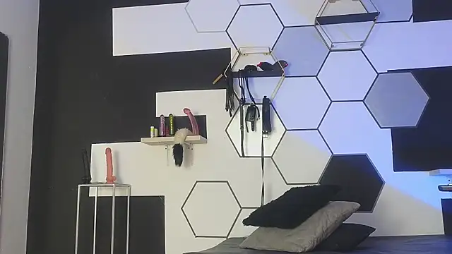 haileycat online show from January 24, 7:41 am