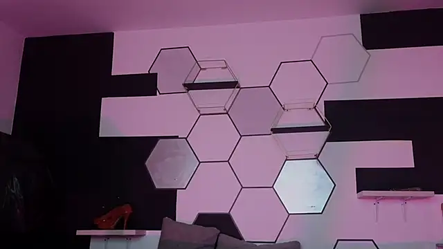 haileycat online show from February 23, 5:12 am