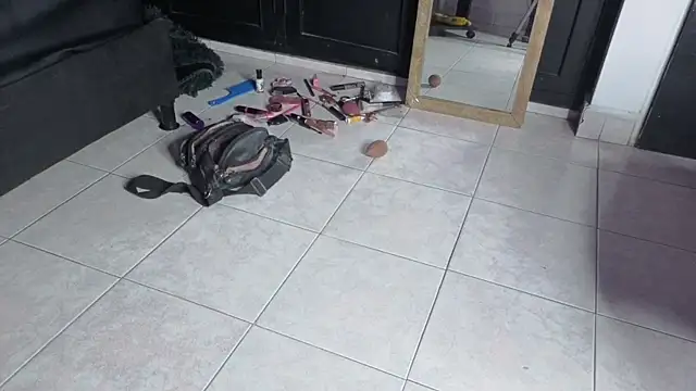 Snapshot of haileycat chatting on March 19, 2:48 am haileycat online show from March 19, 2:48 am