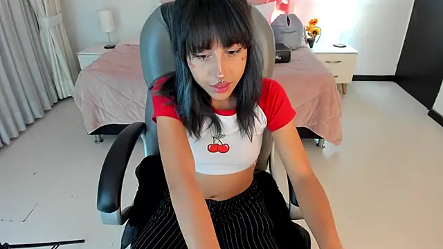 Kitty Pam online show from February 13, 3:29 am